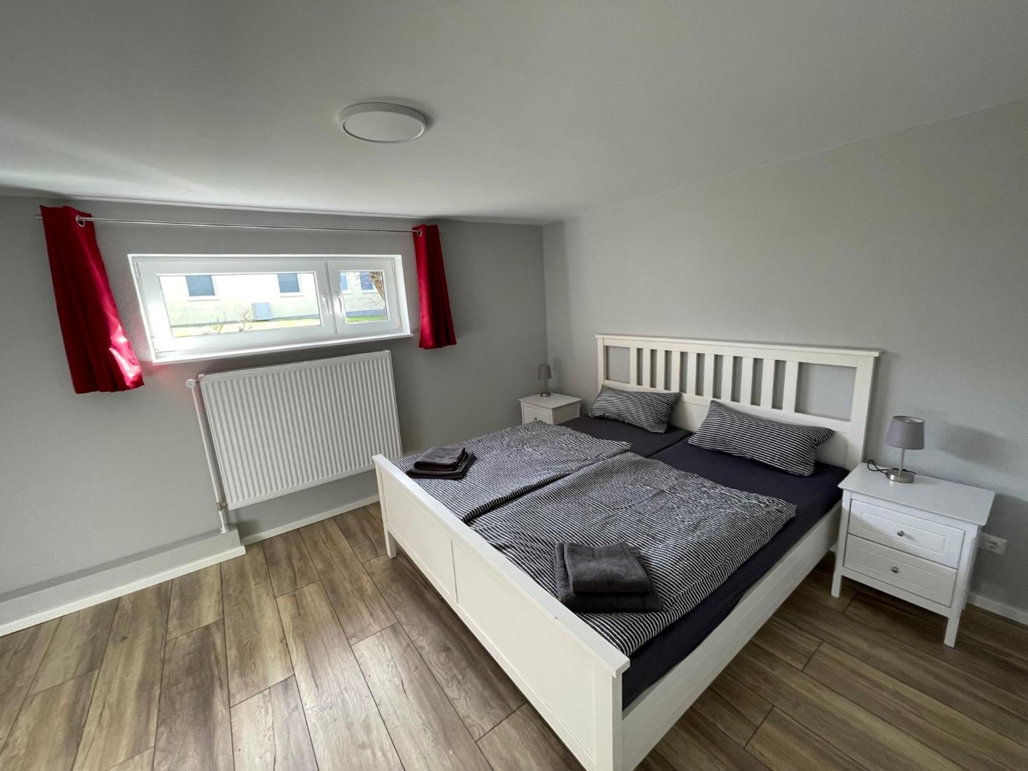 Ruegenferienhaus - Schaprode Hafen ภายนอก รูปภาพ